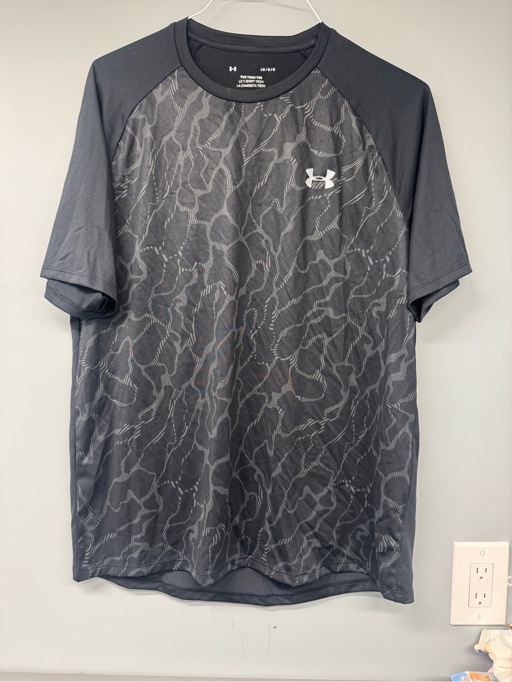 Under Armour Tech Tee Shirt LG